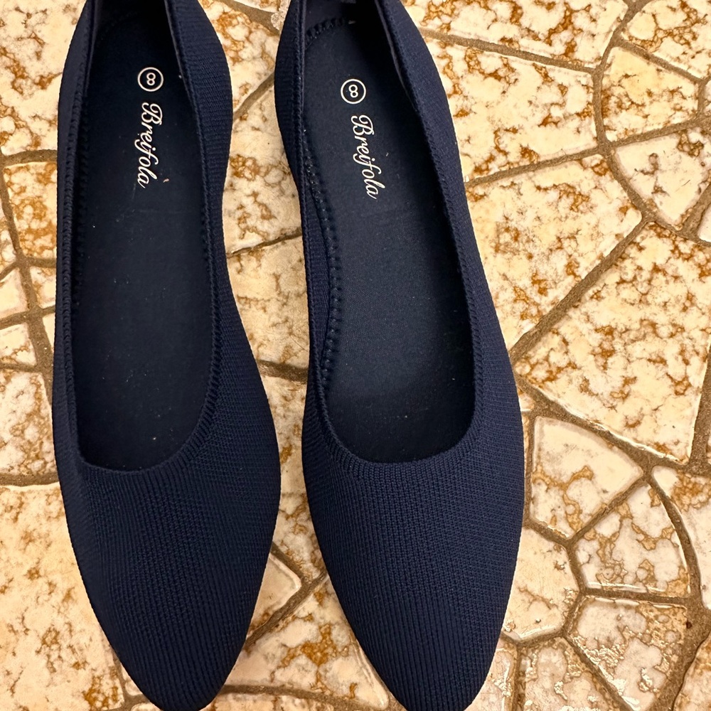 Breifola knit pointed toe flats sneakers size 8 black